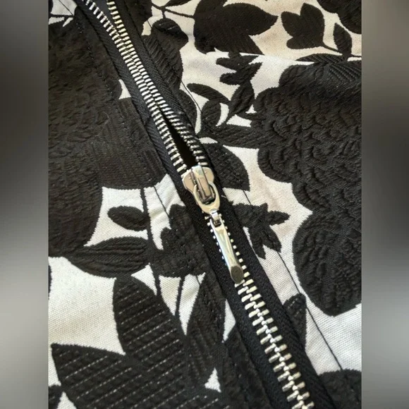 WHBM Brocade Black & White Zipper Jacket Coat size 0 xs - Picture 9 of 12